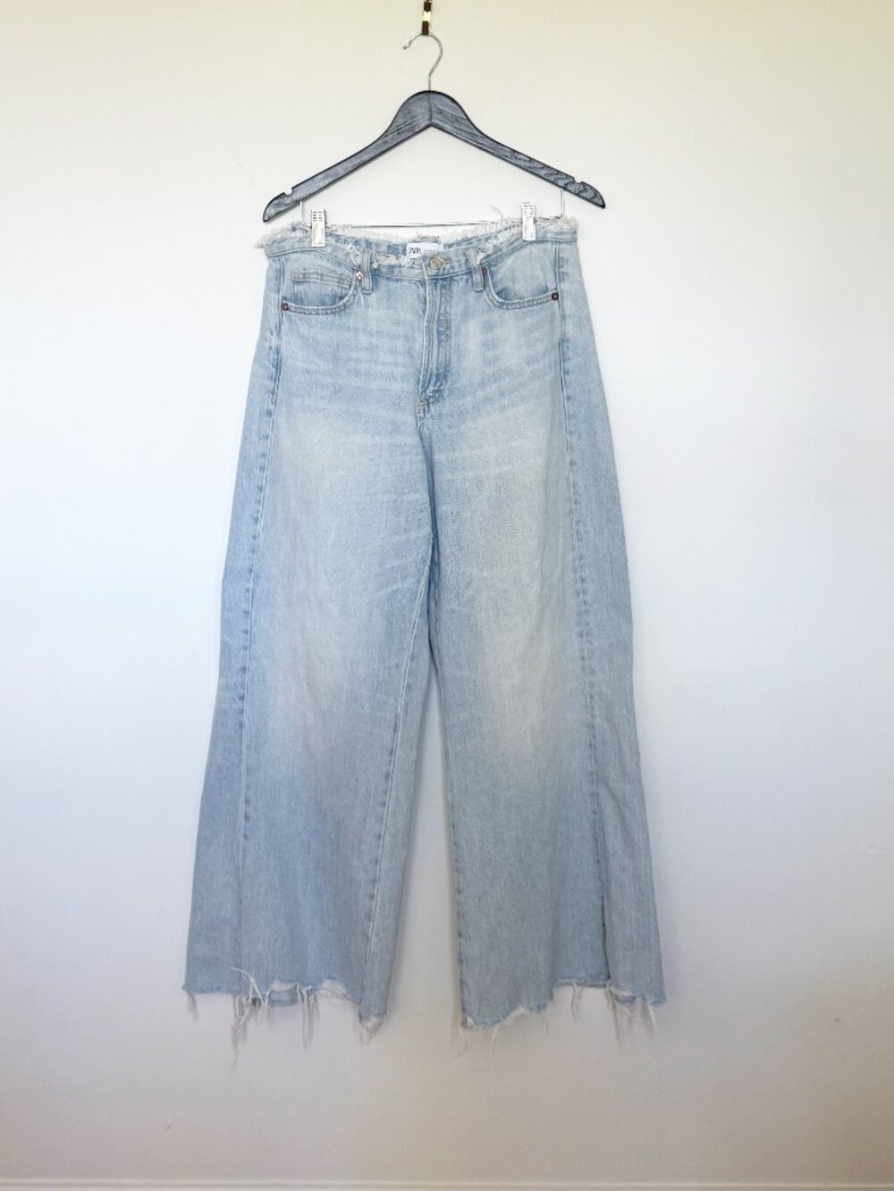 Zara Light Wash Jeans Baggy - Size 8